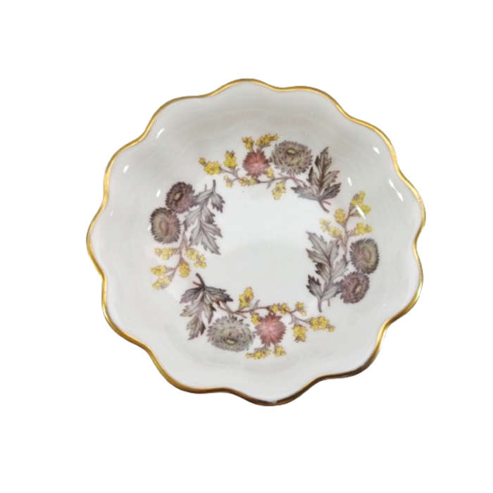 Wedgwood  Lichfield Scalloped Dish