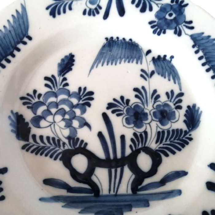 Delft Holland c18th Decorative Wall Plate Hand Painted