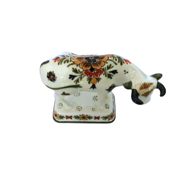 De Porcrleyne Fles Royal Delft Polychrome Right facing Bull Cow