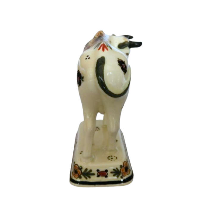 De Porcrleyne Fles Royal Delft Polychrome Right facing Bull Cow