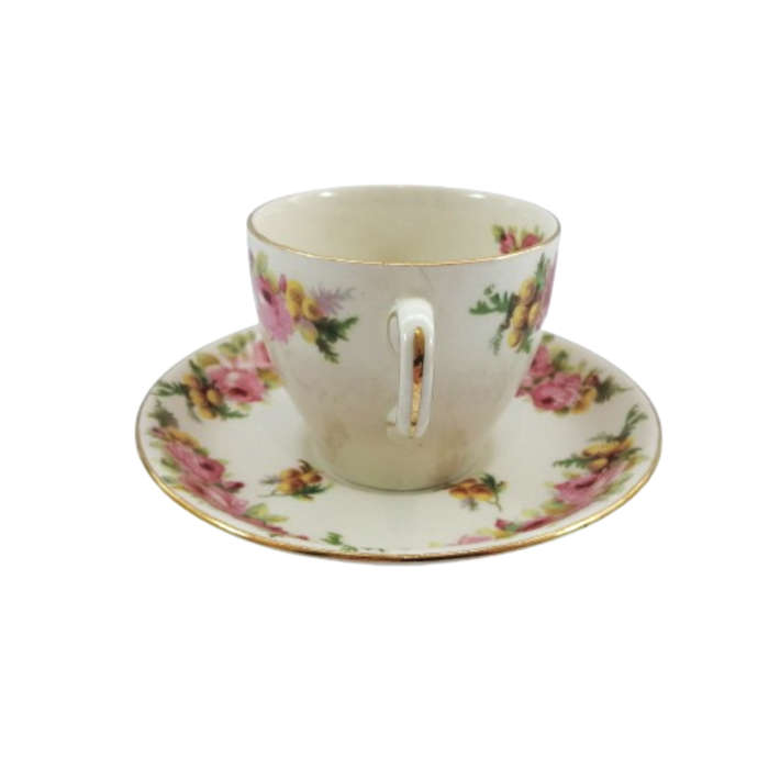 Royal Doulton D5643 Roses and Wattle tea trio