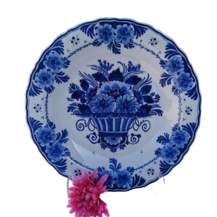 Royal Delft Blue 1975 handpainted plate dish with basket of flowers