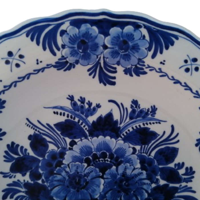 Royal Delft Blue 1975 handpainted plate dish with basket of flowers