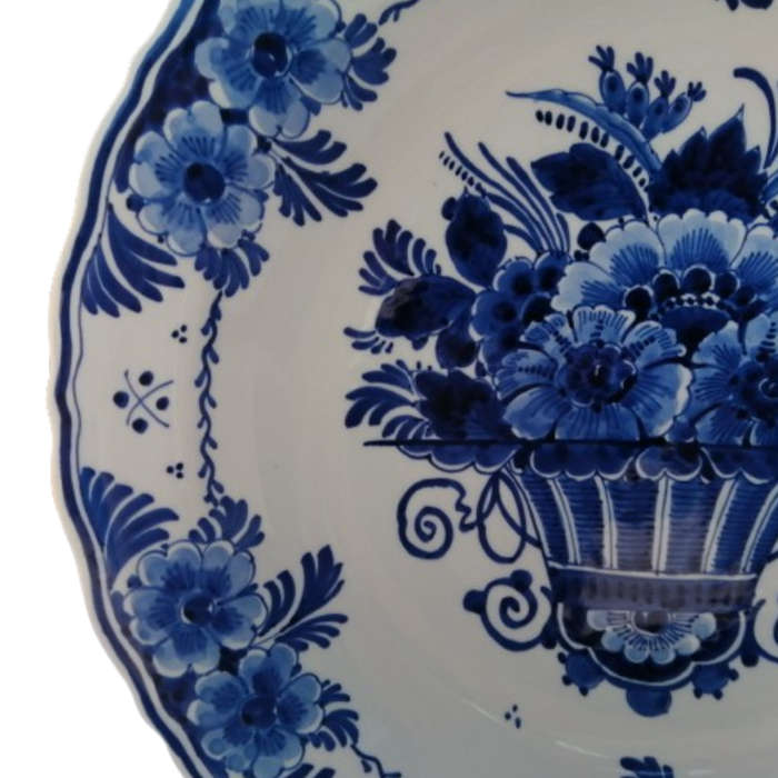 Royal Delft Blue 1975 handpainted plate dish with basket of flowers