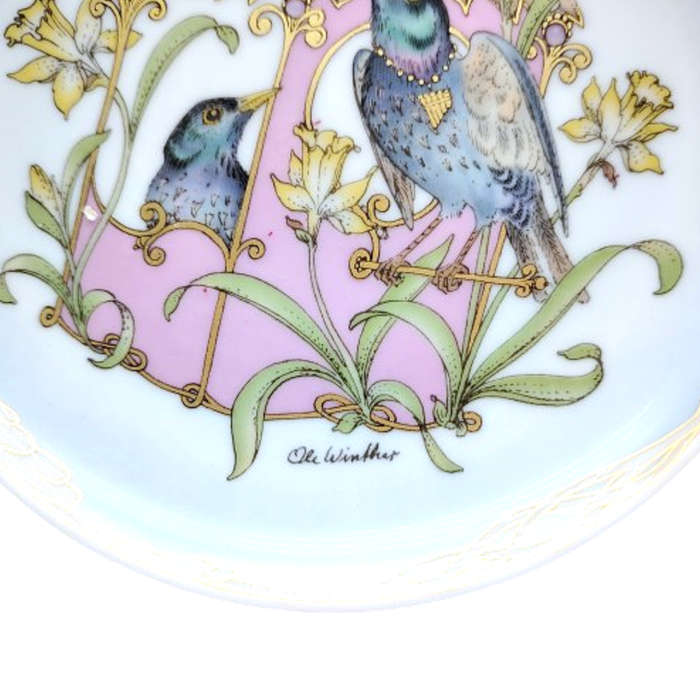 Hutschenreuther Germany Plate April Birthday Starling Bird and Narcissus