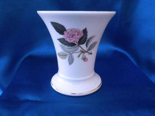 Wedgwood Hathaway Rose Vase   #