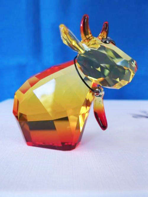 Swarovski Crystal Lovlot Cow Ltd Chilli Mo