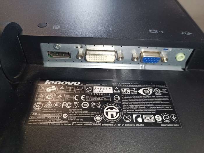 Lenovo 19` Screen DP DVI VGA