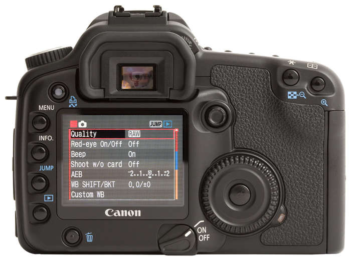 Canon EOS 30D + Sigma 18-200mm Lens