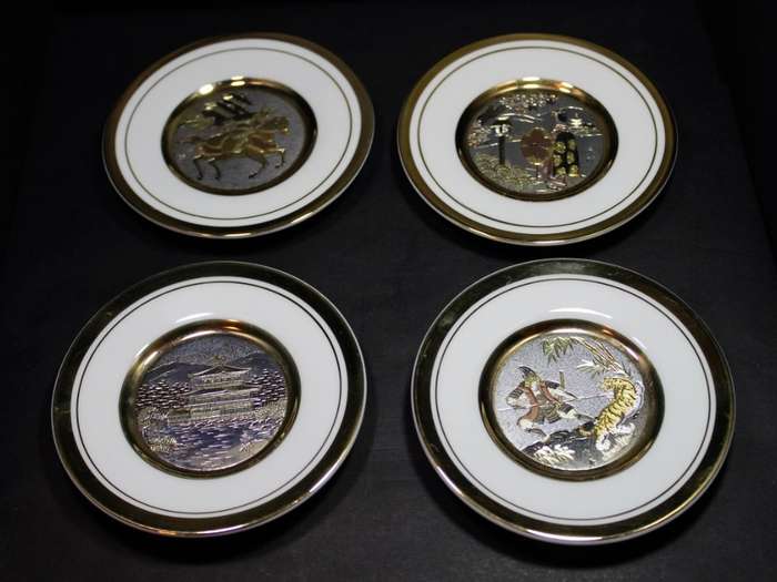 Set of Four 24kt Gold Trim Made in Japan Chokin Plates Mint Condition.