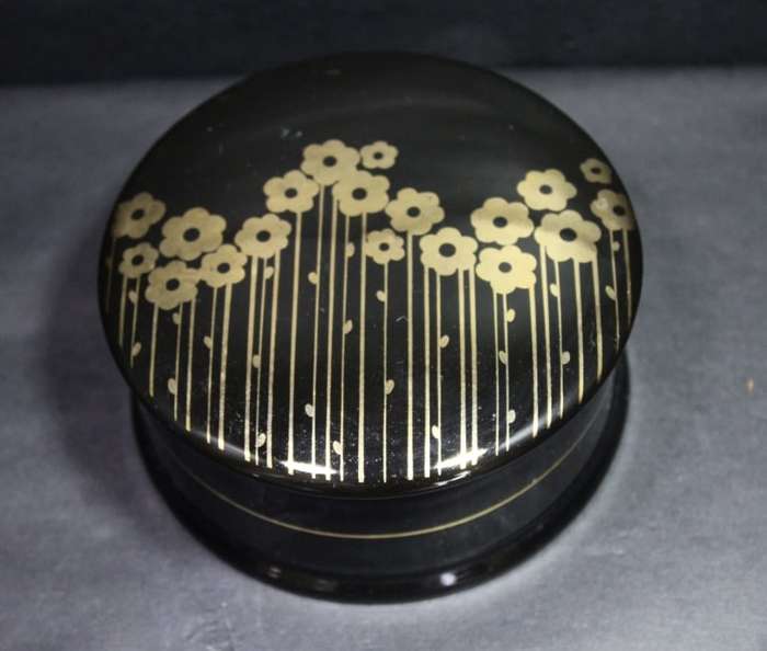 Sadler Black and Gold Trinket  or Powder Bowl