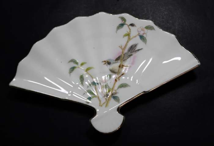 Kakesu Fan Shaped Porcelain Trinket Dish