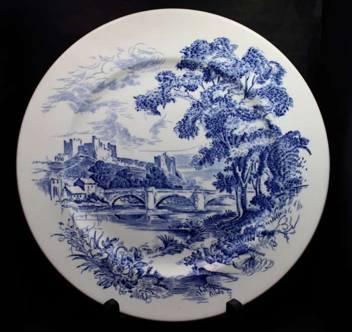 Countryside English Castle Hand Engraved Wedgwood Decorative Wall Plate