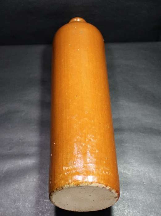 Schnuremhag Stoneware Bottle