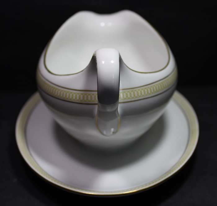 Seltmann Weiden Bavaria Gravy Boat with attached Under Plate
