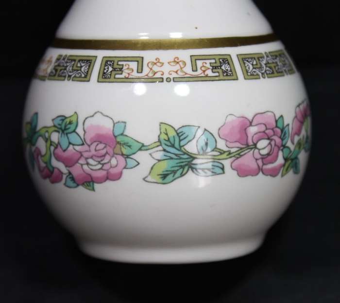 Sampsonite Churchill Bud Vase Made in England