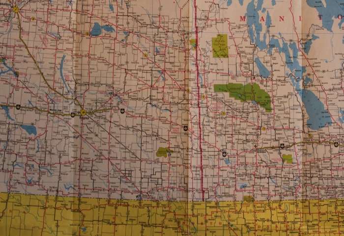 Clearview Folded Road Map West Canada and Central Canada 1970`s