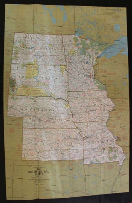 National Geographic Folded Map of The North Central States of the USA, March 1974