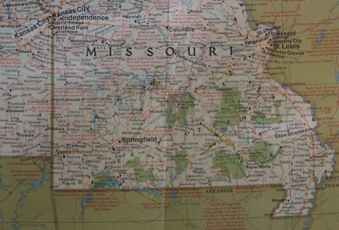 National Geographic Folded Map of The North Central States of the USA, March 1974