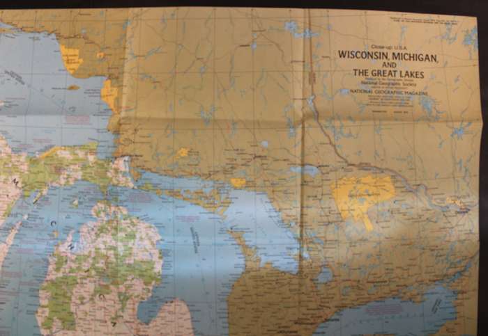 National Geographic Folded Map of the Great Lakes Region of America, August 1973.