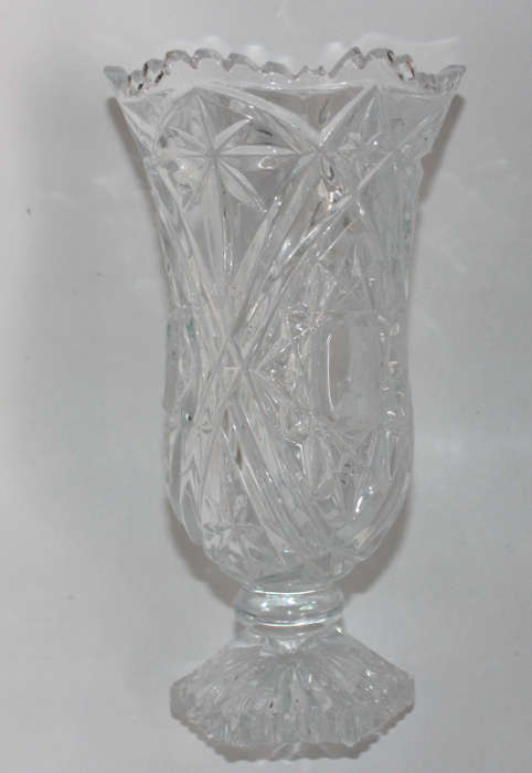 Elegant Vintage Lead Crystal Footed Vase