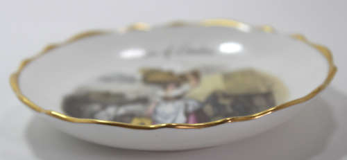 Cries Of London Strawberry`s Scarlet Strawberry`s Small Decorative Wall Plate, Tuscan Bone China.