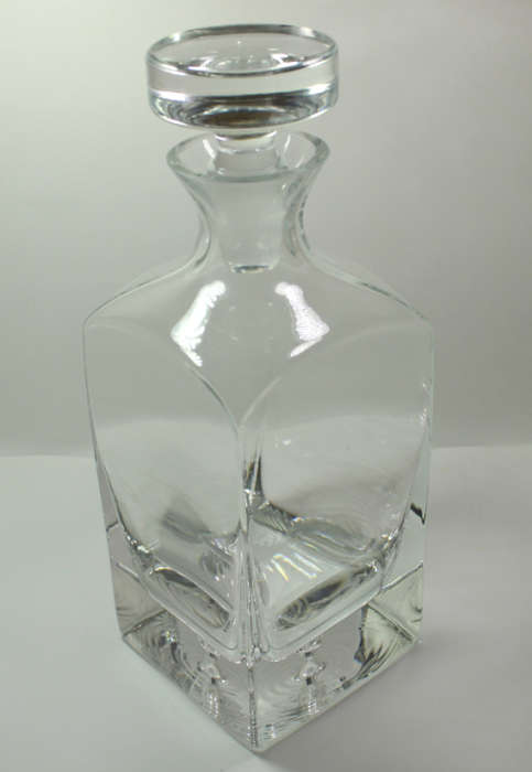 Oblong Styled Heavy Base Decanter with Flat Top Glass Stopper