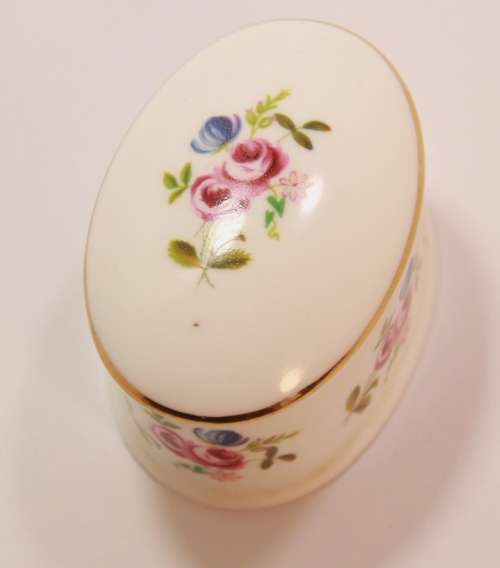 Royal Grafton Fine Bone China Small Oval Trinket Bowl With Lid