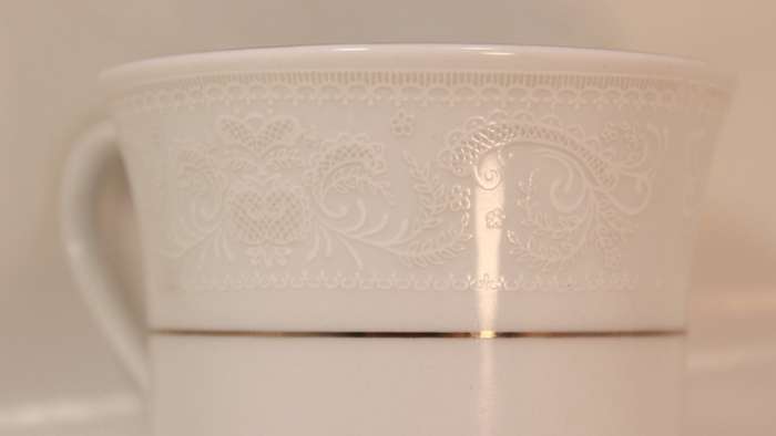 Vintage Crown Ming Fine China `Crochet` Pattern Sugar Bowl, Milk Jug and Pair of Tea Cups & Saucers