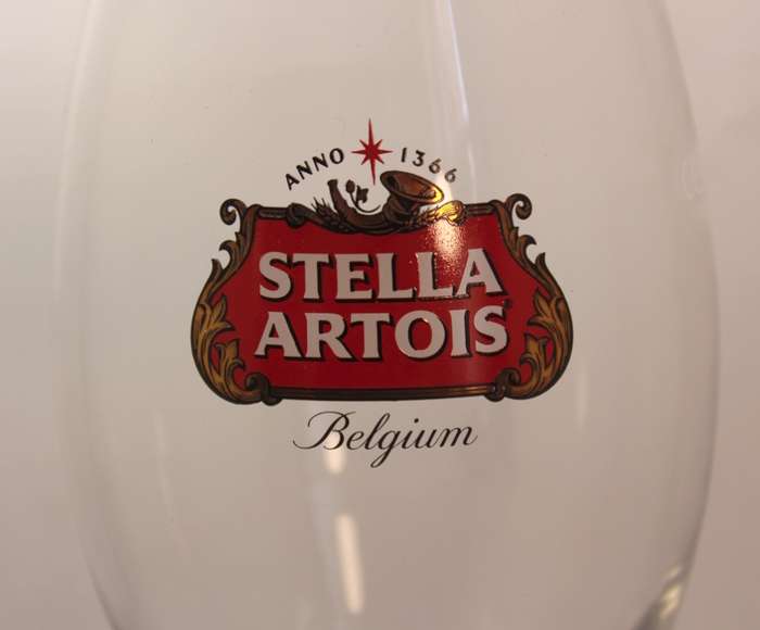 Six Stella Artois 500ml Draught Beer Glasses in Original Box