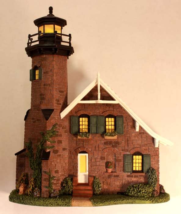 Brian Baker Collection "Great Lakes Lighthouse"(#0504) for Train Sets or Christmas Decoration Table