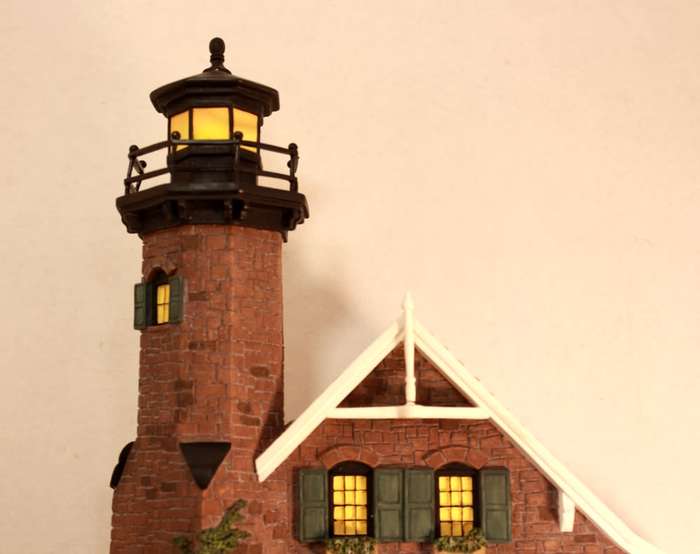 Brian Baker Collection "Great Lakes Lighthouse"(#0504) for Train Sets or Christmas Decoration Table