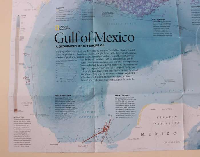 National Geographic Folded Map The Gulf Of Mexico A Geography Of Offshore Oil 2010