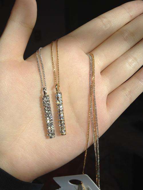 Sparkling Cylinder Shape Cubic Zirconia Necklace