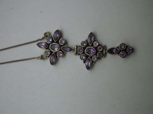 Sterling Silver & Natural Amethyst Necklace. 23 beautiful Amethysts 15.3 grms