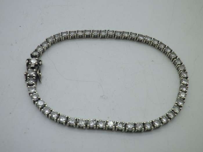 925 Sterling Silver Tennis Bracelet Set with Round Brilliant Cut Cubic Zirconias secure double clasp