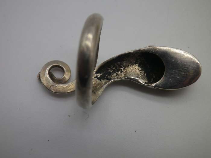 Sterling Silver Vintage SNAKE RING Size: P- but adjustable 9grms DRAMATIC!!