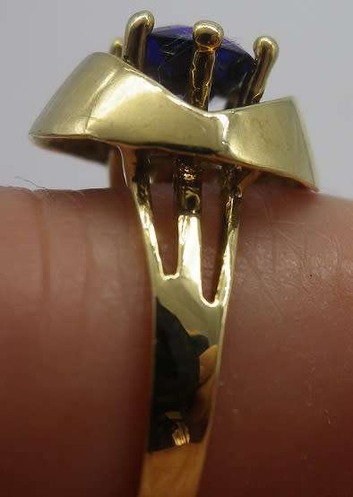 Vintage Designer 9ct Yellow GOLD and Natural SAPPHIRE RING by ZAYEM Size: L 3grms. EXQUISITE