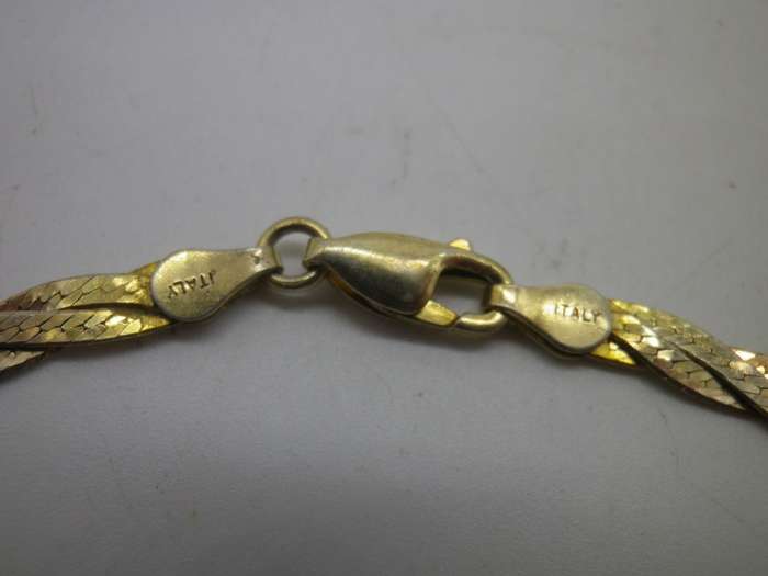 Stunning Sterling Silver & 3 tone rolled gold plaited necklace. 40.5cm 7grms