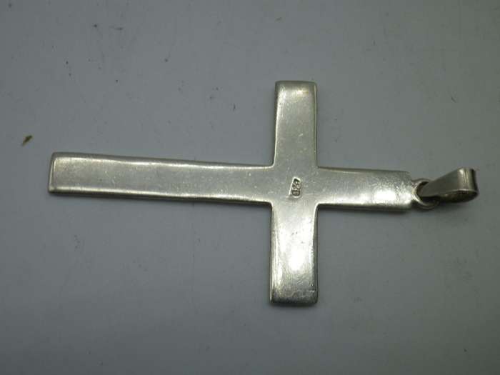 Huge Vintage Sterling Silver Cross Pendant 6.5cm x 3.5cm. 6.5 grms