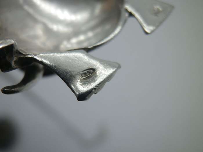 Sterling Silver Elephant Necklace. 4 x 3.5cm. chain: 54cm adorable!