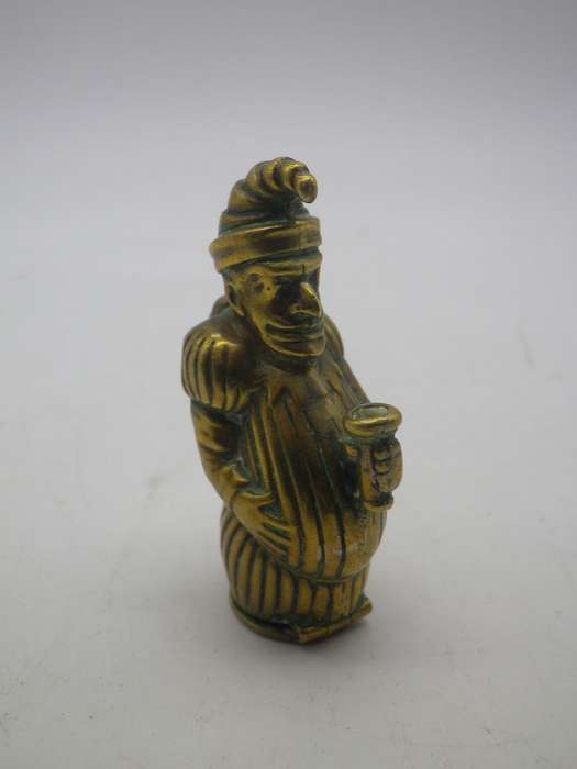 VINTAGE BRASS  VESTA CASE.  MR PUNCH. OPENING TO HOLD MATCH