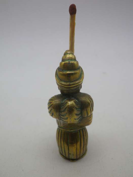 VINTAGE BRASS  VESTA CASE.  MR PUNCH. OPENING TO HOLD MATCH