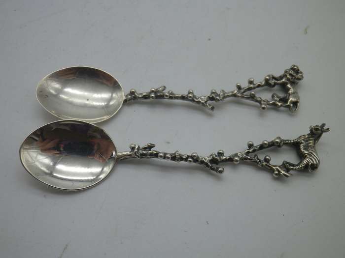 2 Sterling Silver teaspoons. LION & ZEBRA.  9.5cm 20g