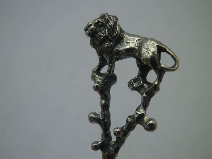 2 Sterling Silver teaspoons. LION & ZEBRA.  9.5cm 20g
