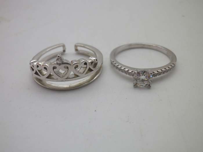 925 silver 2 piece ring with certified 0.5ct brilliant cut D/VVS1 Moissanite Size N1/2 4.6g