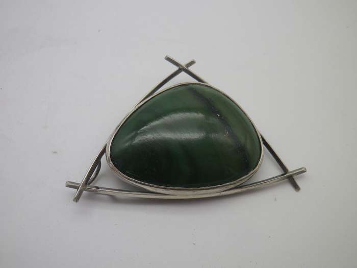 Sterling Silver & Malachite Modernist Pendant or brooch. 7x4.5 21.4g