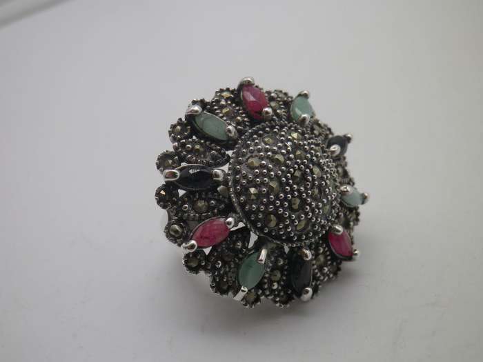 Sterling Silver, multi stone & marcasite dramatic Circus top ring. Size M 16.8 g
