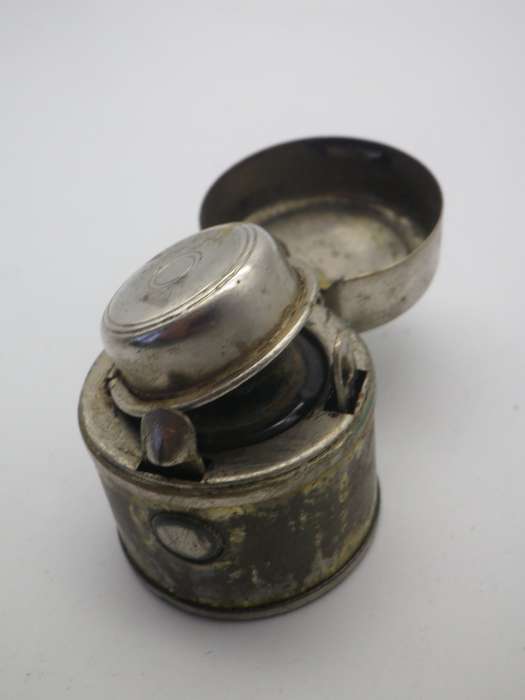 Rare Antique Travelling mini inkwell.