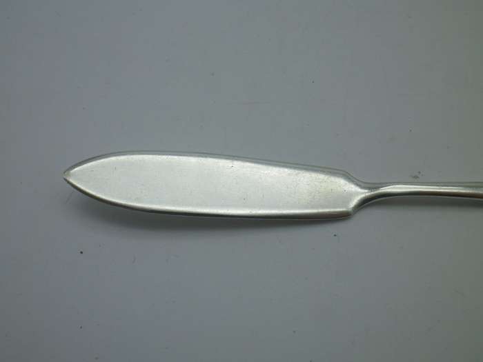Hallmarked SILVER Pate Knife. Birmingham 1938. Edward Viners. 13g. 12.5 cm